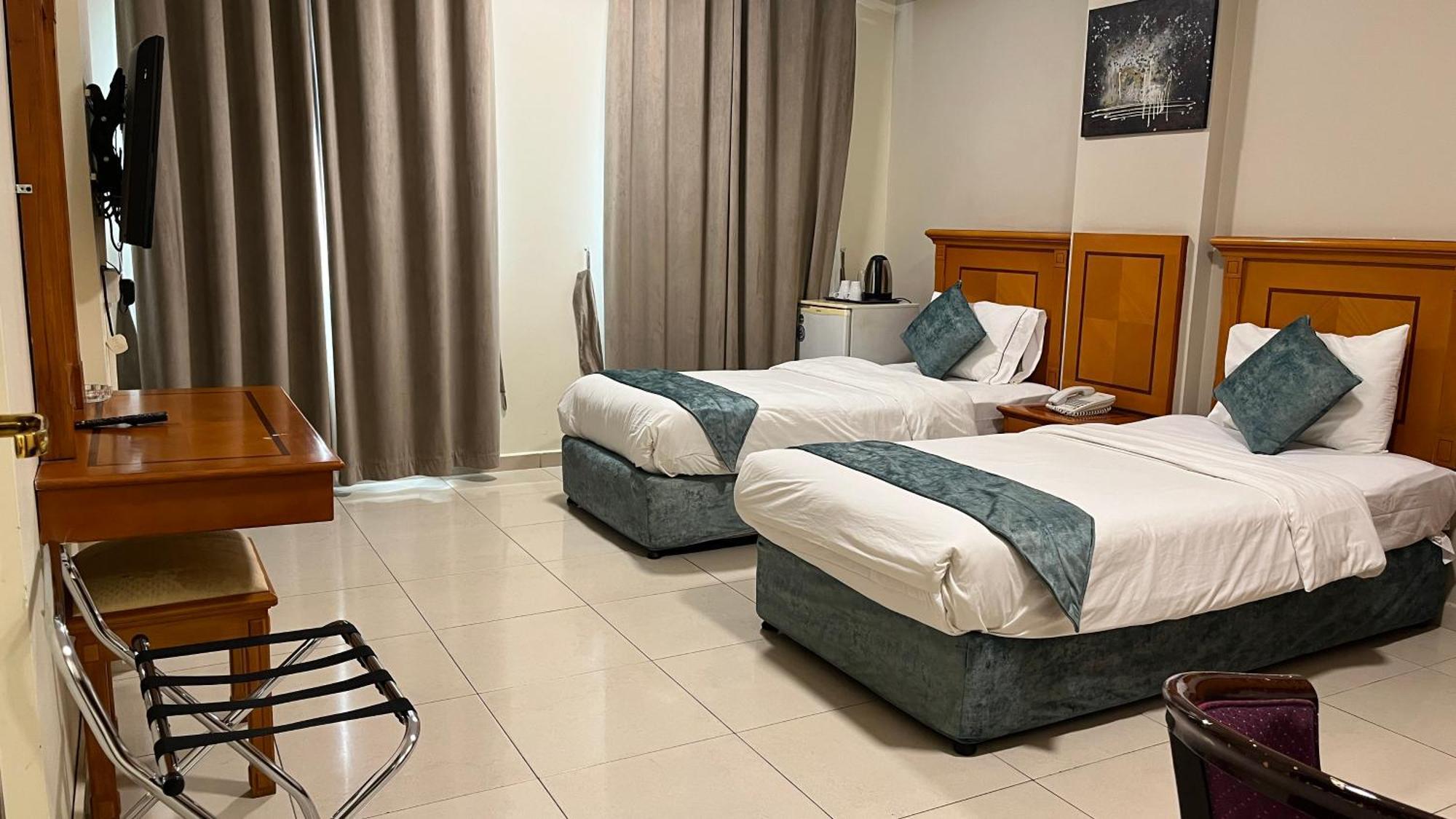Al Murooj Hotel Apartments Маскат Экстерьер фото